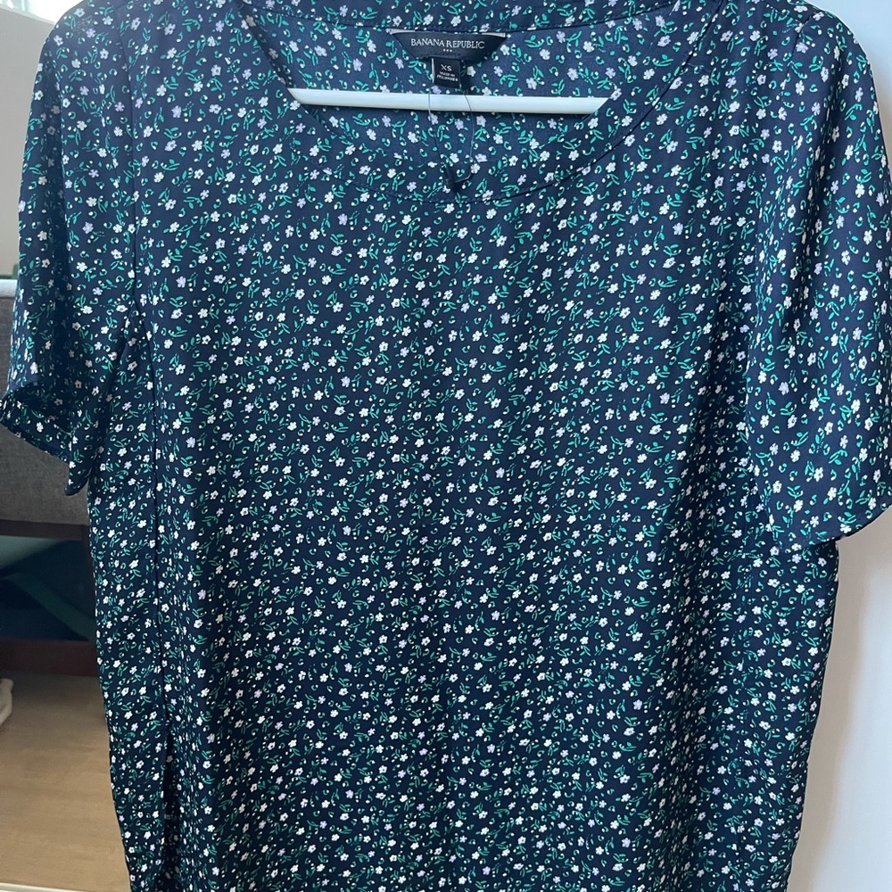 Banana republic floral blouse